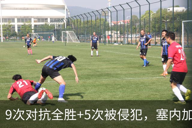 9次对抗全胜+5次被侵犯，塞内加尔中场用一场最佳回应利物浦